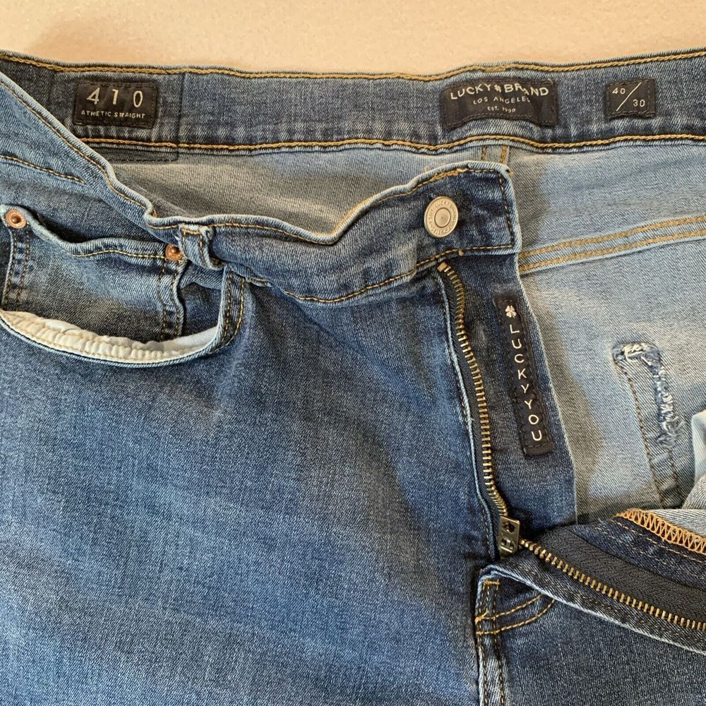 LUCKY BRAND 40x30 Men's Medium Wash 410 STRAIGHT Leg Jeans EXCELLENT ~ Fast Ship - Picture 7 of 9